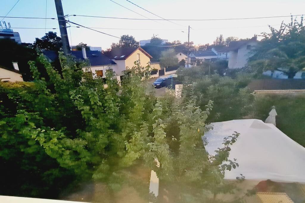 Appartement Tres Lumineux Et Calme. Sevran Eksteriør billede